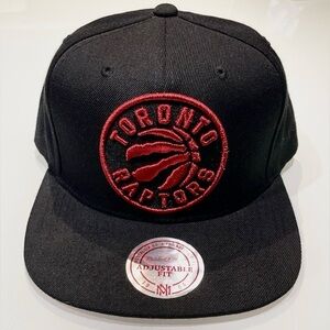 *NEW* Mitchell & Ness Black and Red Toronto Raptors Snapback Hat